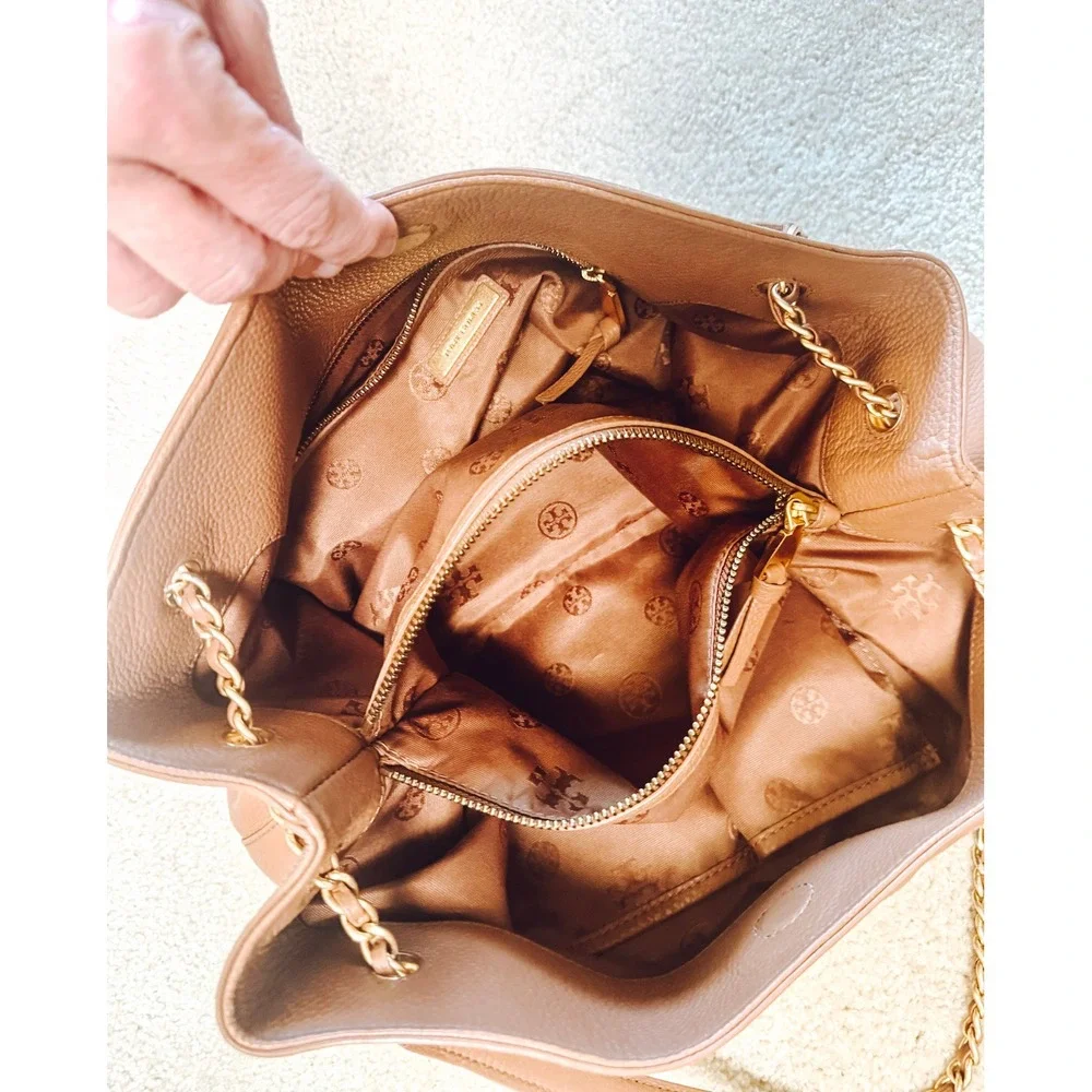 Tory Burch Amanda Large Tote Pebbled Leather Chain Shoulder Bag Camel Tan